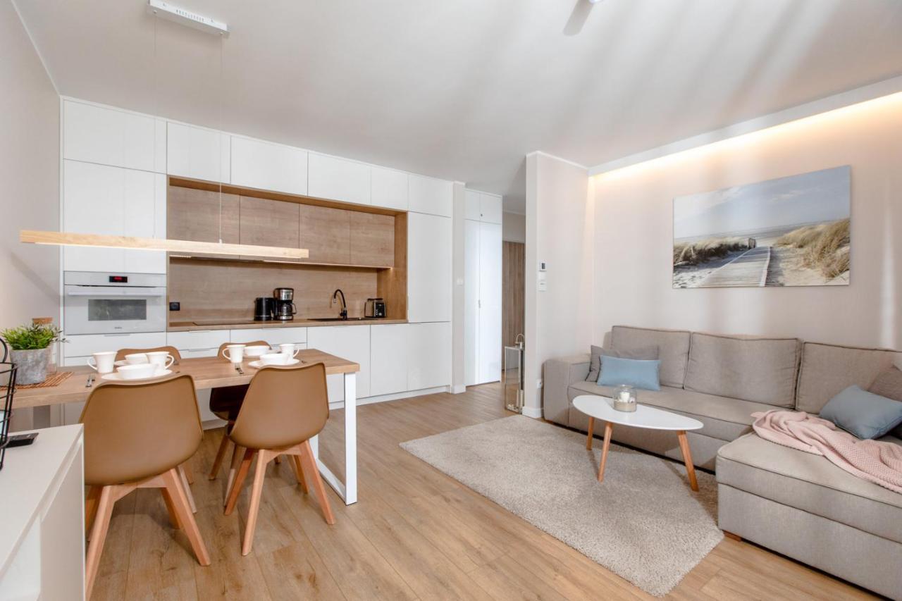Rewal Blue Sun Morska Apartment Bagian luar foto