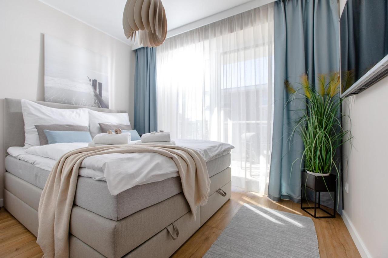 Rewal Blue Sun Morska Apartment Bagian luar foto