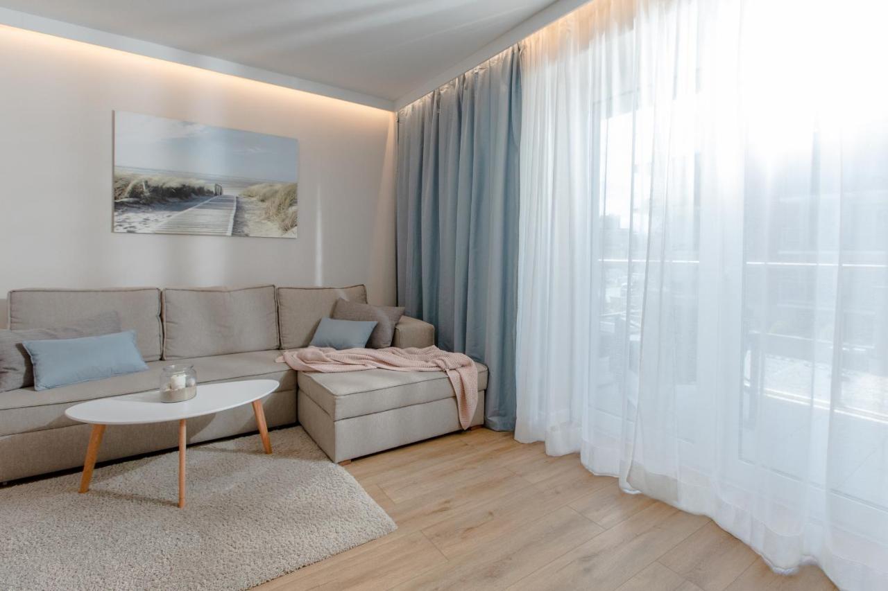 Rewal Blue Sun Morska Apartment Bagian luar foto